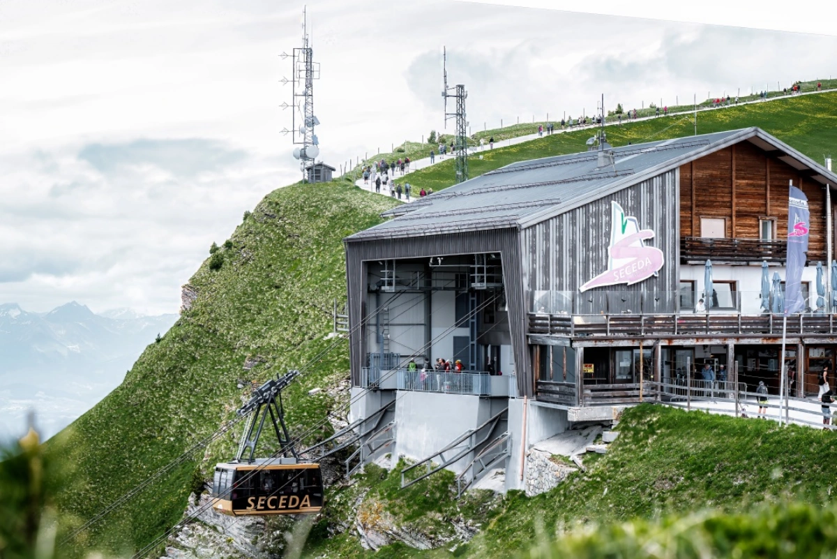 Seceda cable car system